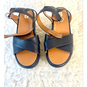 Fitflop Pillar Clog Women’s Leather Wrap Sandals with Stitched trim size 9